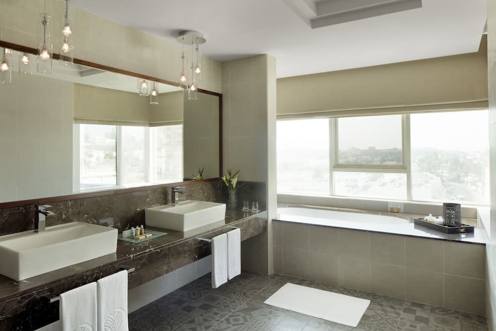 Jumeira Rotana — 30