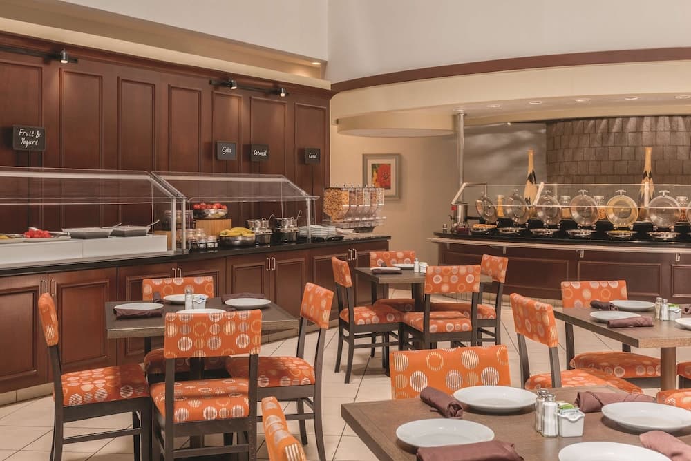 Embassy Suites by Hilton Orlando International Dr ICON Park — 25