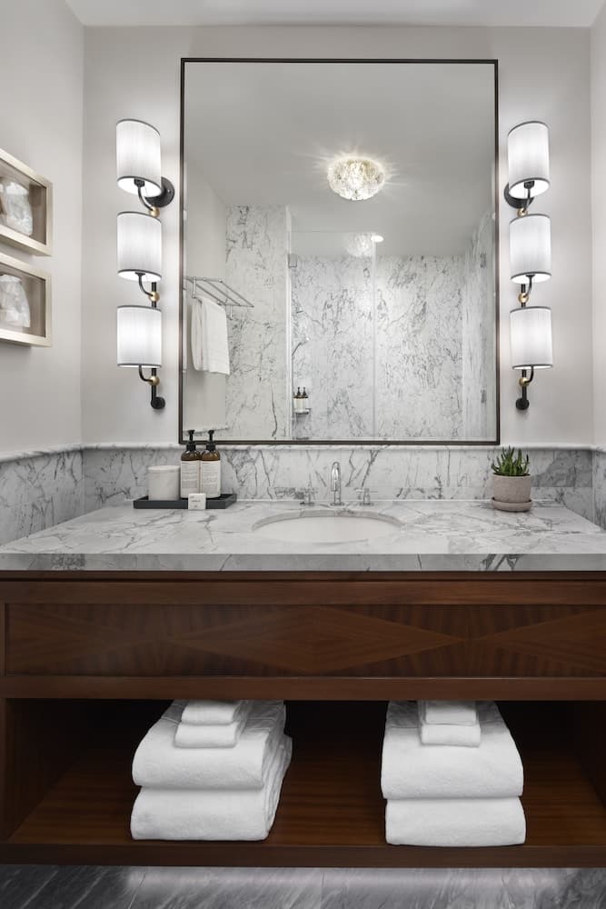 The Wall Street Hotel — 7