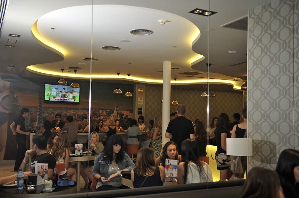 Hotel Indigo Barcelona - Plaza Catalunya by IHG — 14