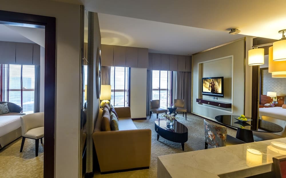 Dusit Thani Dubai — 12