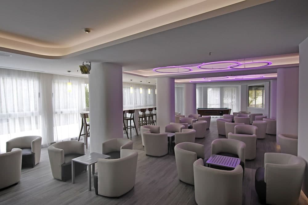 BG Hotel Pamplona — 17