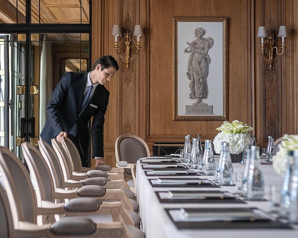 Four Seasons Hotel George V — 21
