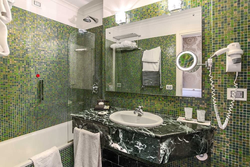 Albergo Del Senato — 11