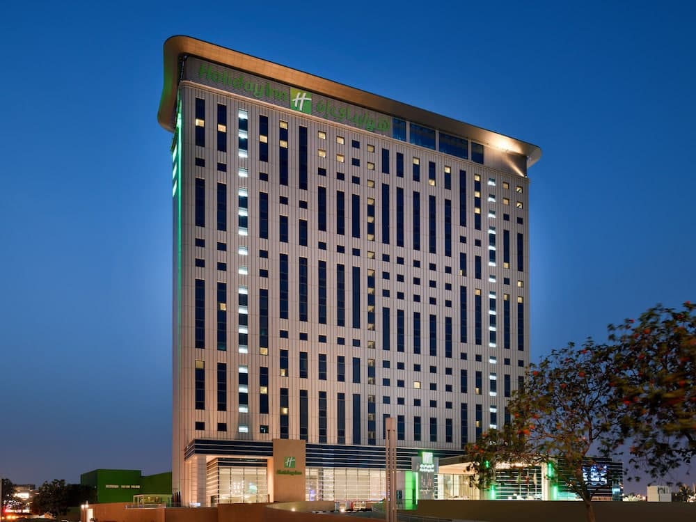Holiday Inn &amp; Suites Dubai Festival City, un hotel IHG — 1