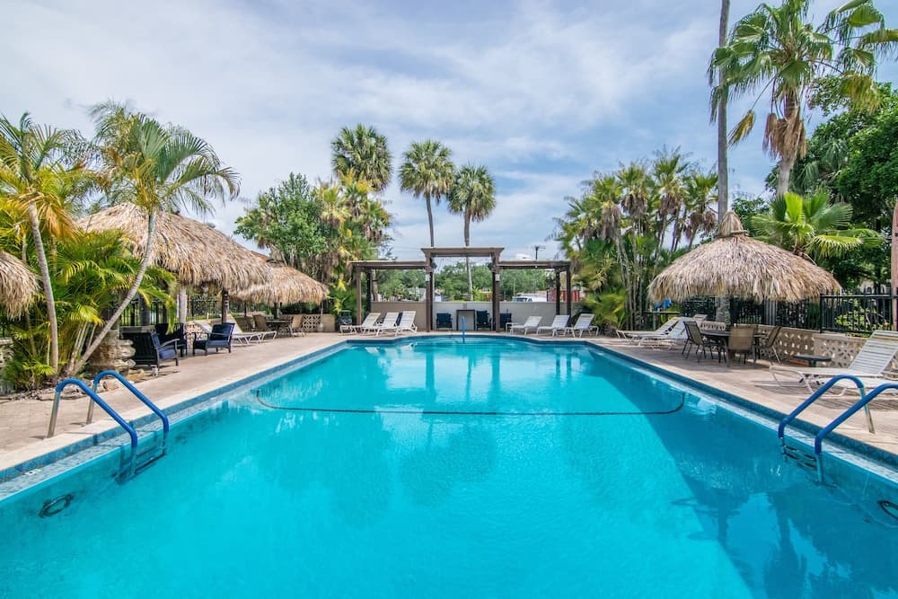 Tahitian Inn — 30