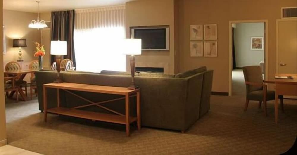 The Platinum Hotel — 25