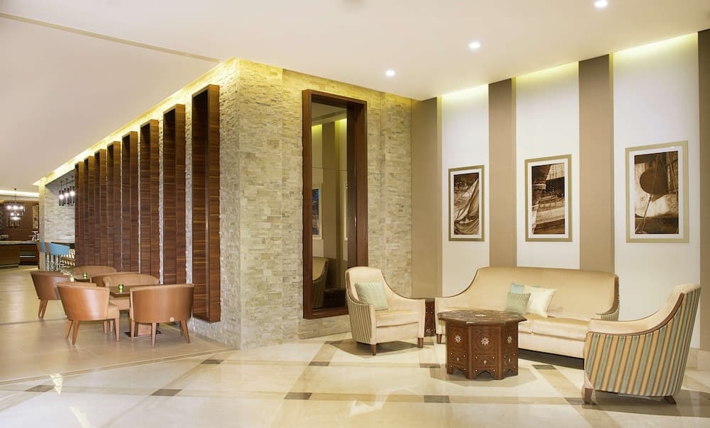 Hilton Garden Inn Dubai Al Mina — 4