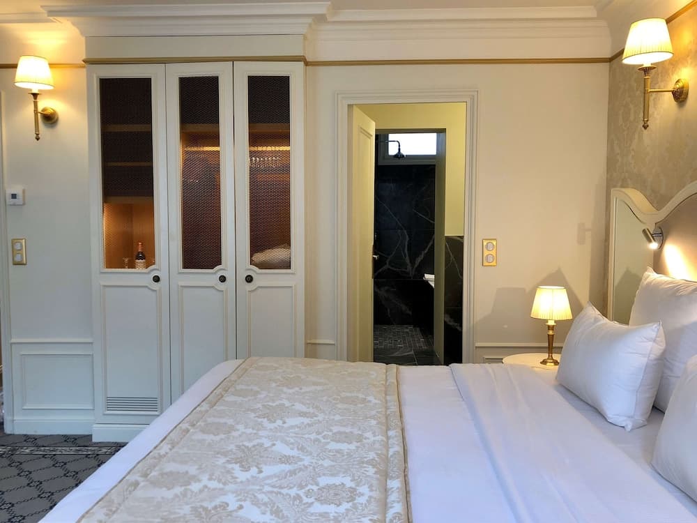 Hotel Mayfair — 9