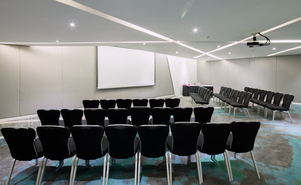 Centara Watergate Pavilion Hotel Bangkok — 29
