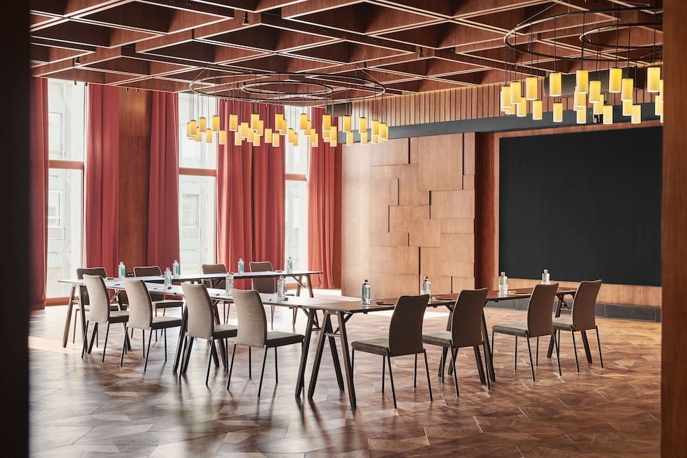 Thompson Madrid, by Hyatt — 10
