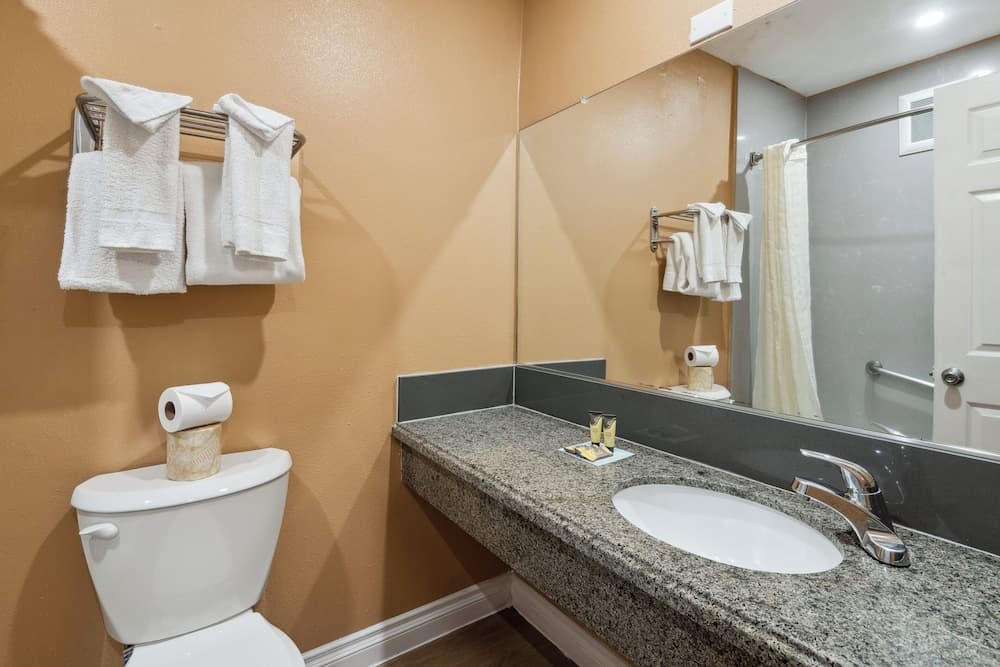 Hotel H-Wood — 5