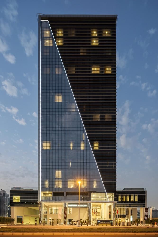 Canal Central Hotel — 1