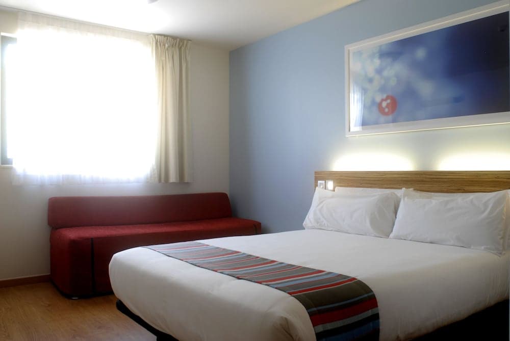 Travelodge Barcelona Poblenou — 14