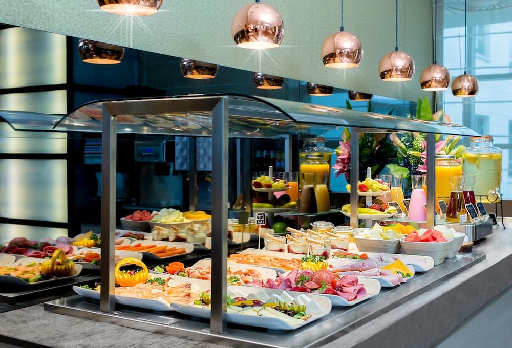 Crowne Plaza Madrid Airport by IHG — 11