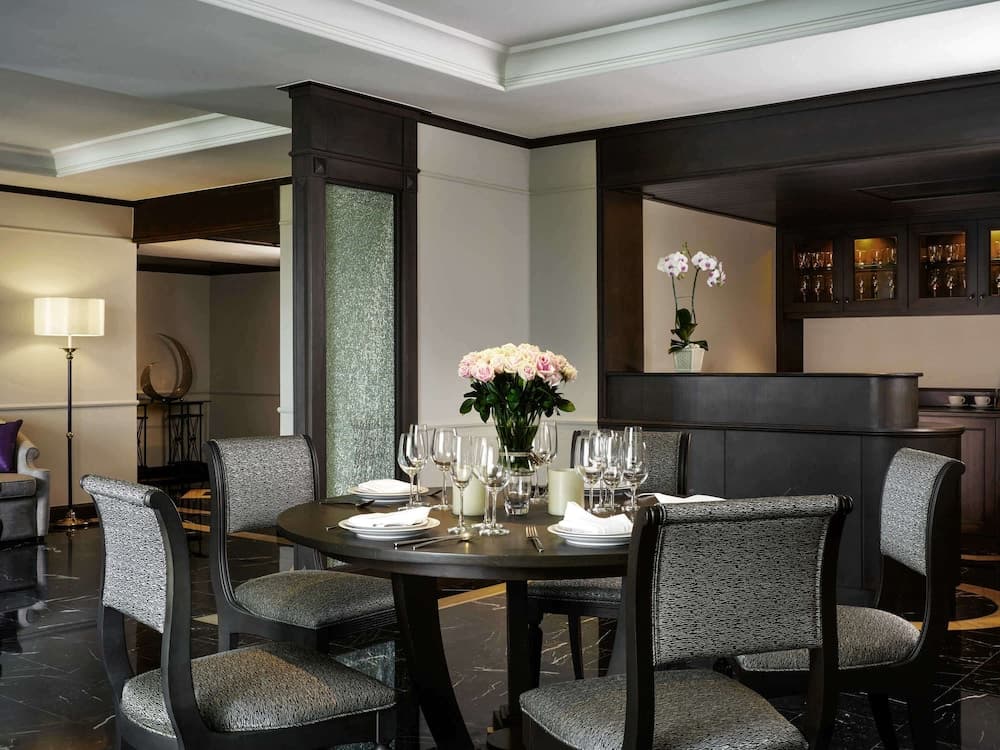 Grand Mercure Bangkok Atrium — 24