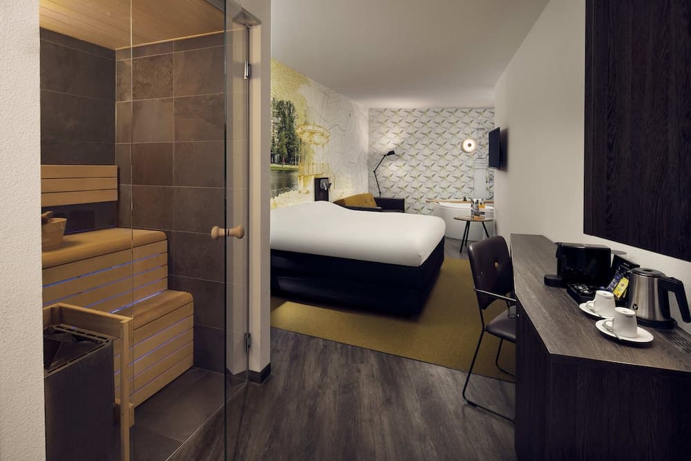 Inntel Hotels Amsterdam Centre — 10