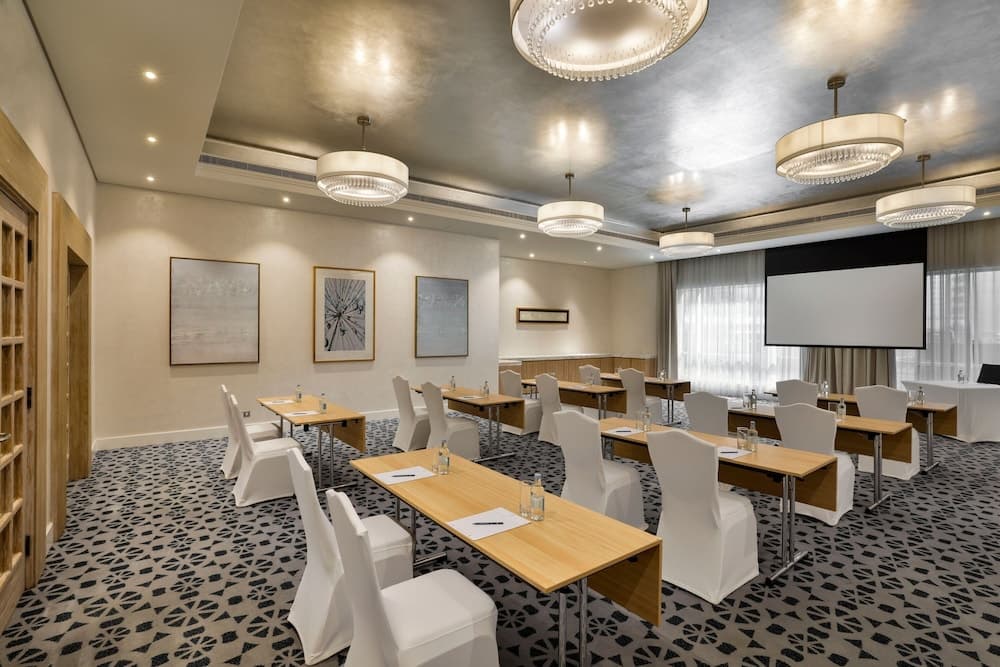 Al Habtoor Grand Resort, Autograph Collection® — 17