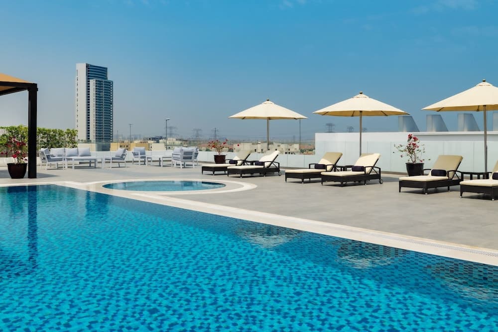 Four Points by Sheraton Production City, Dubai — 28