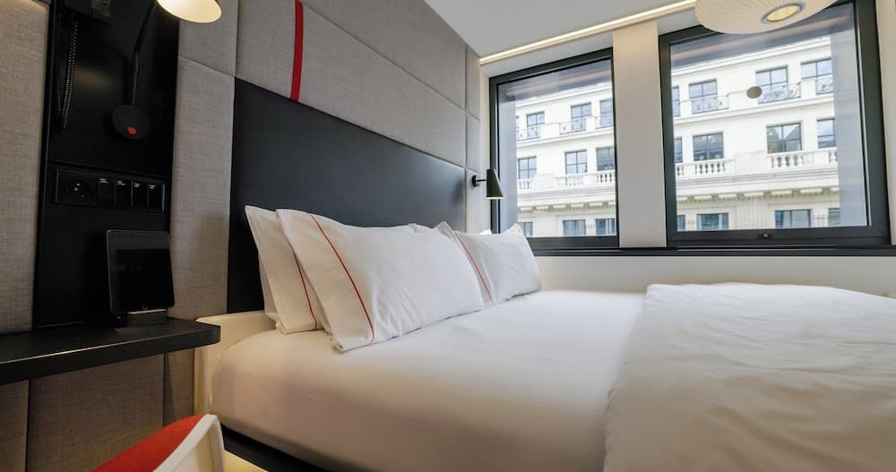citizenM Paris Champs-Élysées — 25