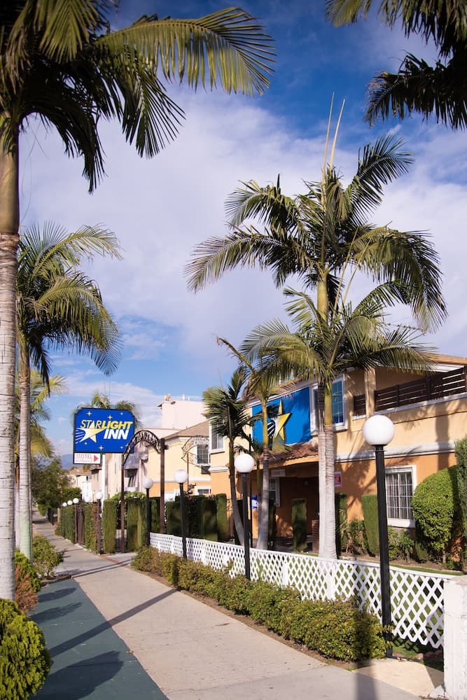 Starlight Inn La Brea — 13