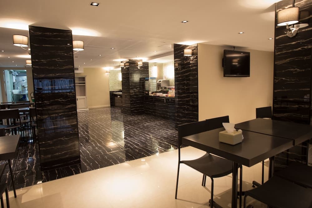 First House Hotel — 10