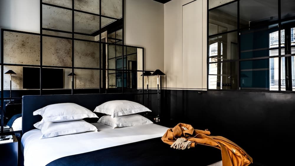Monsieur George Hotel & Spa – Champs Elysées — 23