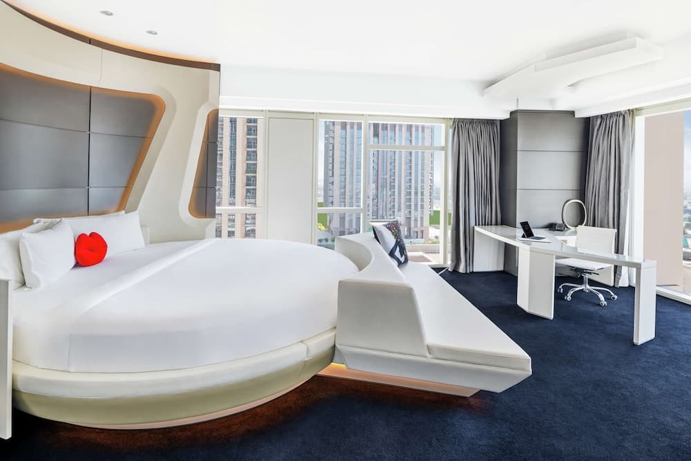 V Hotel Dubai, Curio Collection by Hilton — 22