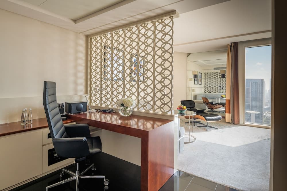 Jumeirah Emirates Towers Dubai — 15
