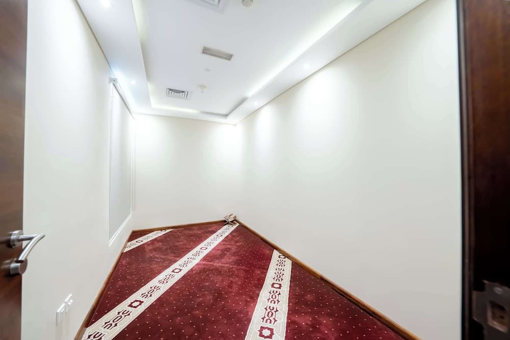 Hilton Garden Inn Dubai Jumeirah — 11