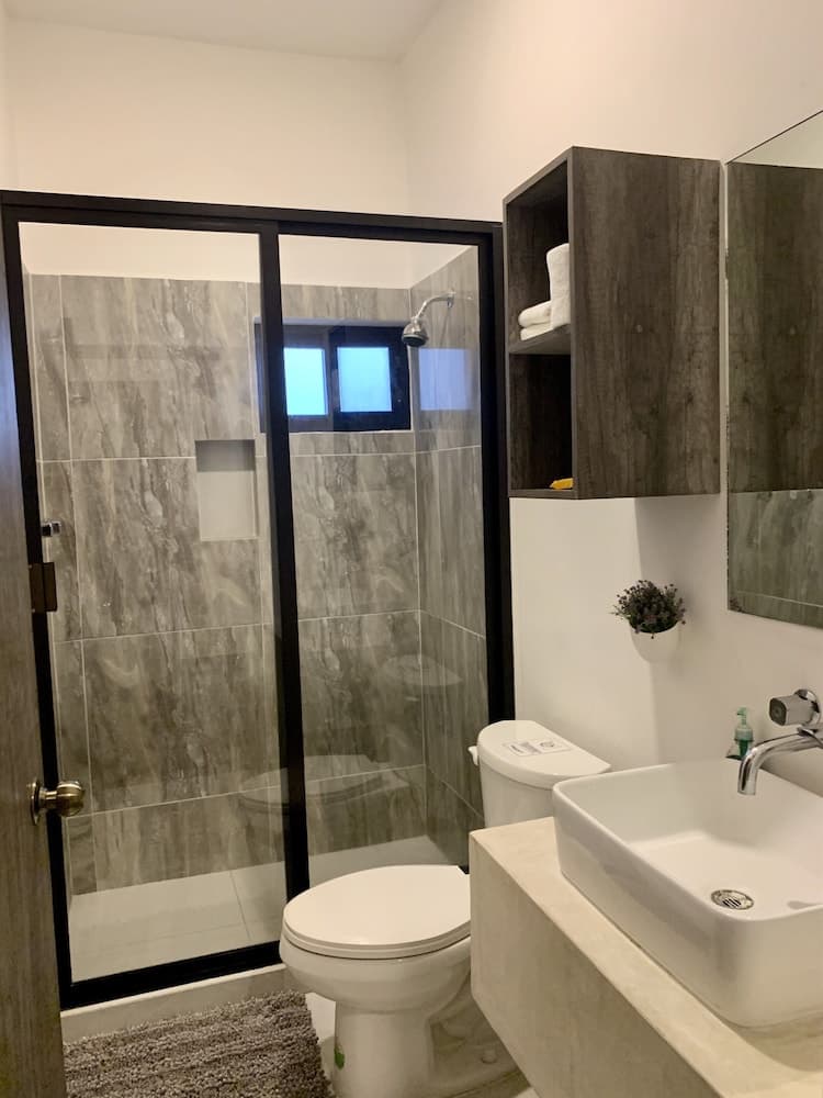 SILVERSANDS Hotel Boutique - 5Th Ave — 6