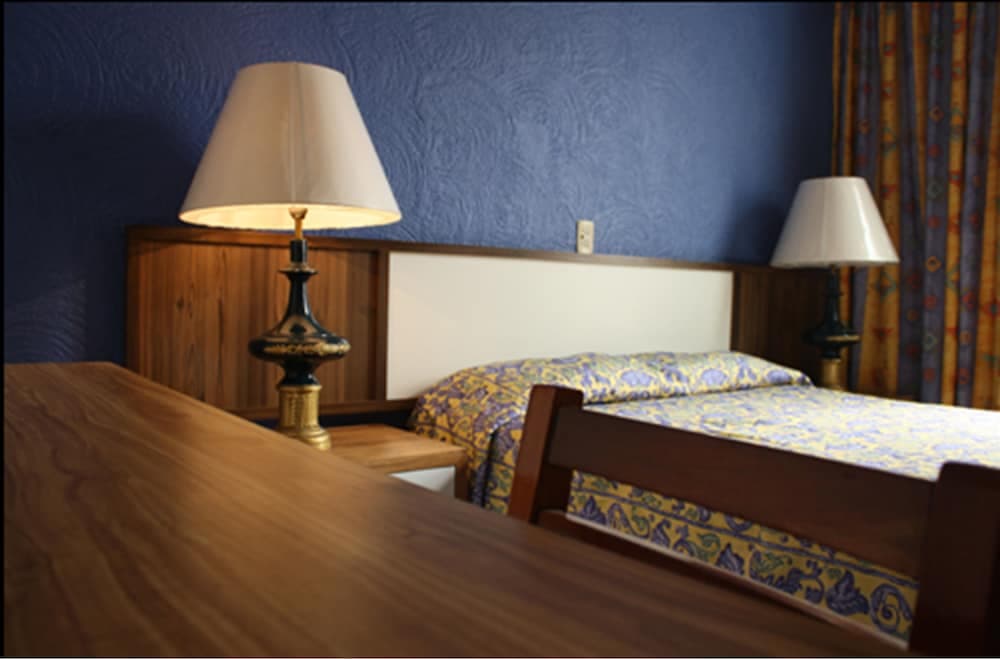 Hotel New York — 17
