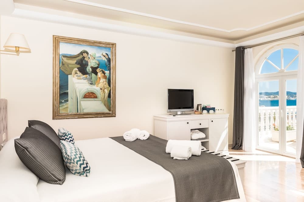 Gran Hotel Palladium — 6