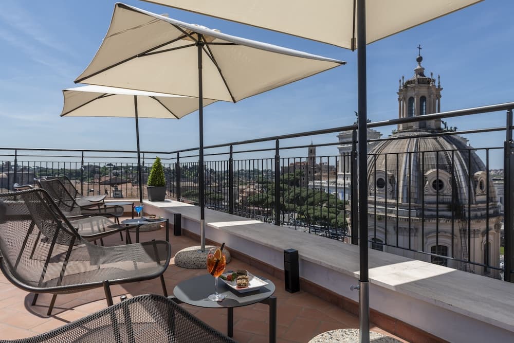 H10 Palazzo Galla — 1