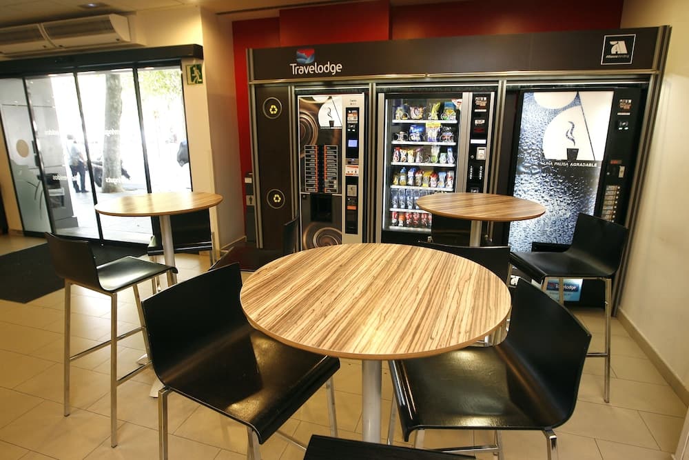 Travelodge Barcelona Poblenou — 12