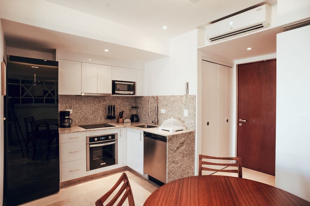 Antera Hotel & Residences — 14