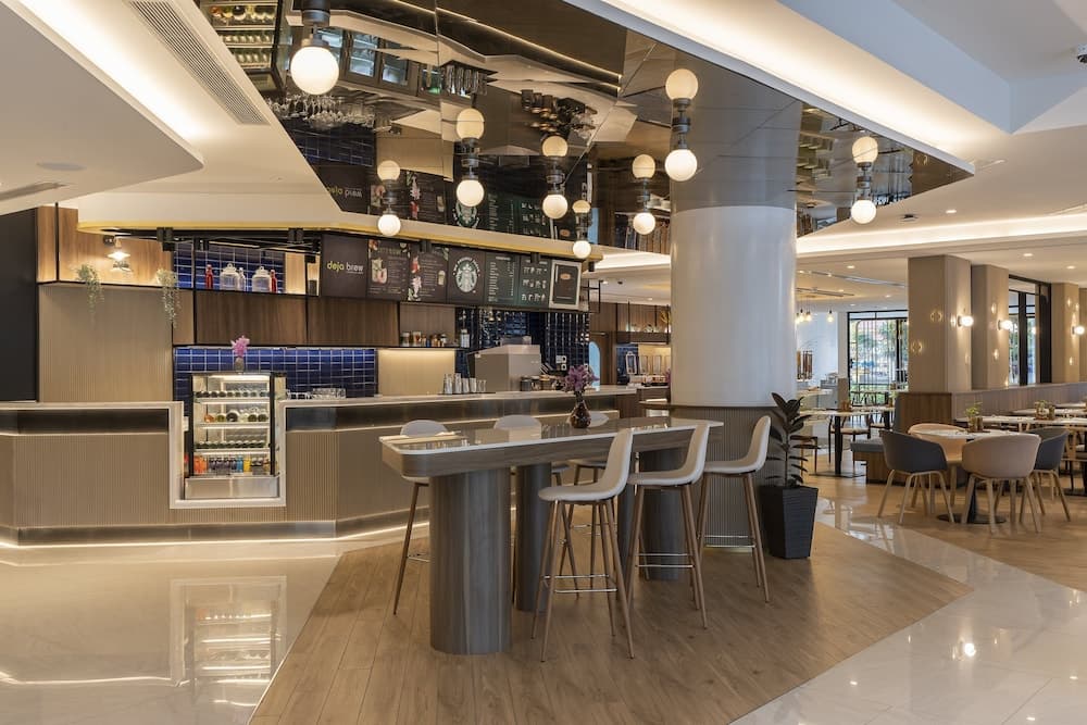 Centara Life Hotel Bangkok Phra Nakhon — 25