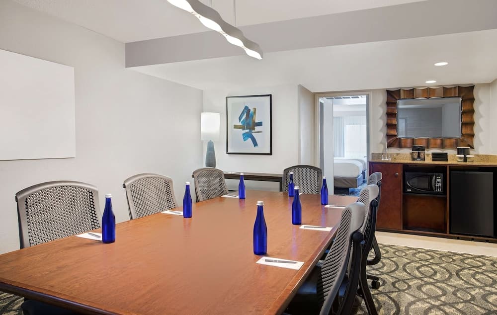 Embassy Suites by Hilton Orlando International Dr Kongresszentrum — 18