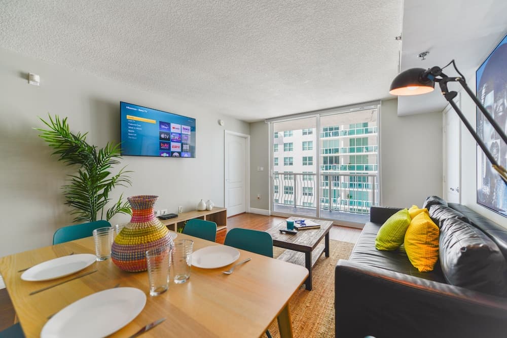 Stylish  Condo in Brickell Free Parking — 25