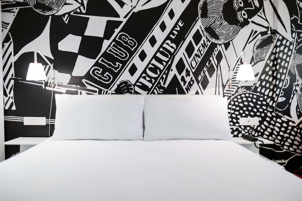 Radisson RED V&A Waterfront, Cape Town hotel, Silo 6, South Arm Road, V&A Waterfront, Cape Town, Western Cape, 8001, South Africa — photo 13