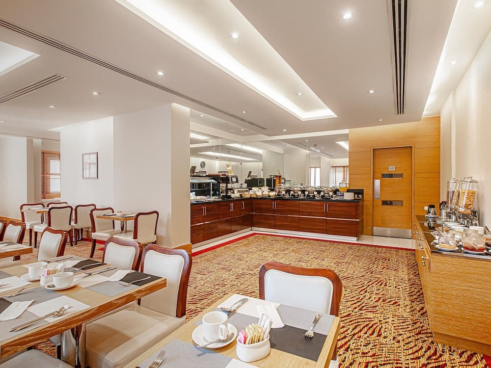 Hotel y Residencias Golden Sands — 14