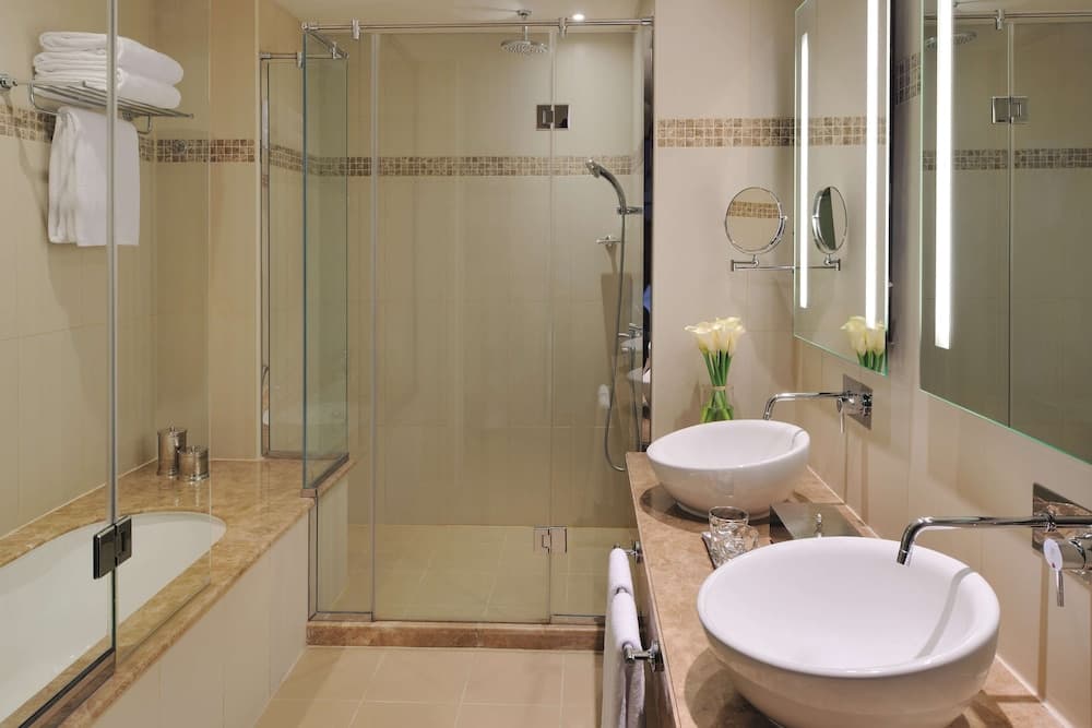 Avani Deira Dubai Hotel — 17