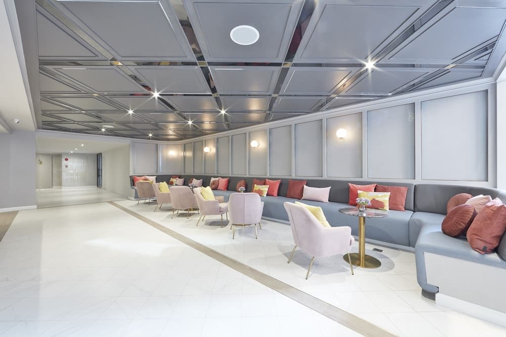 The Quarter Ploenchit by UHG — 7