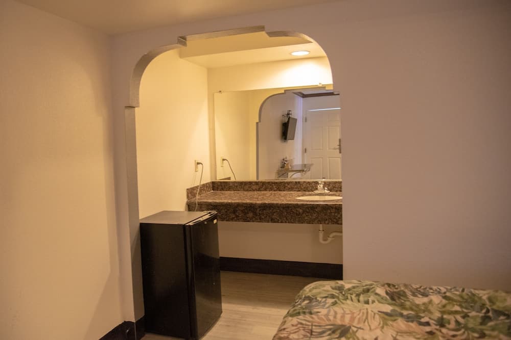 Starlight Inn La Brea — 12