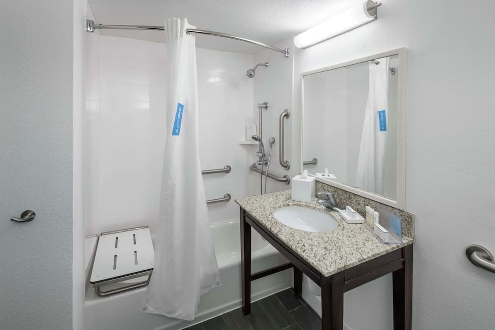 Hampton Inn & Suites by Hilton Miami-Doral/Centro Commerciale Dolphin — 25