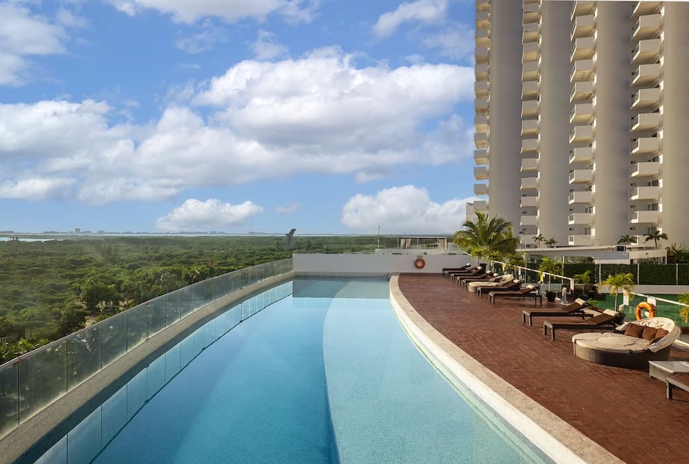 Suites Malecon Cancun — 28