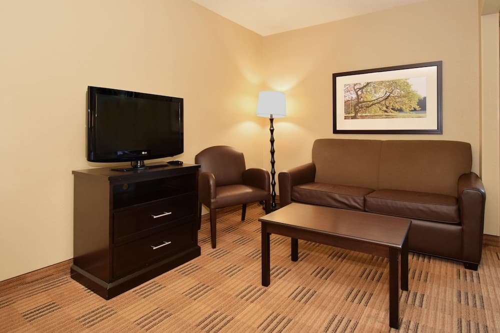 Extended Stay America Suites Ft Lauderdale Cyp Crk NW 6th Wy — 12
