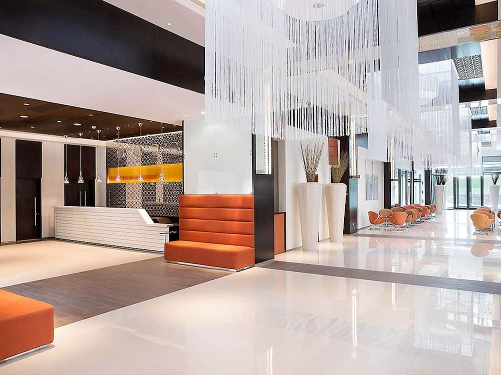 Hotel ibis One Central — 13