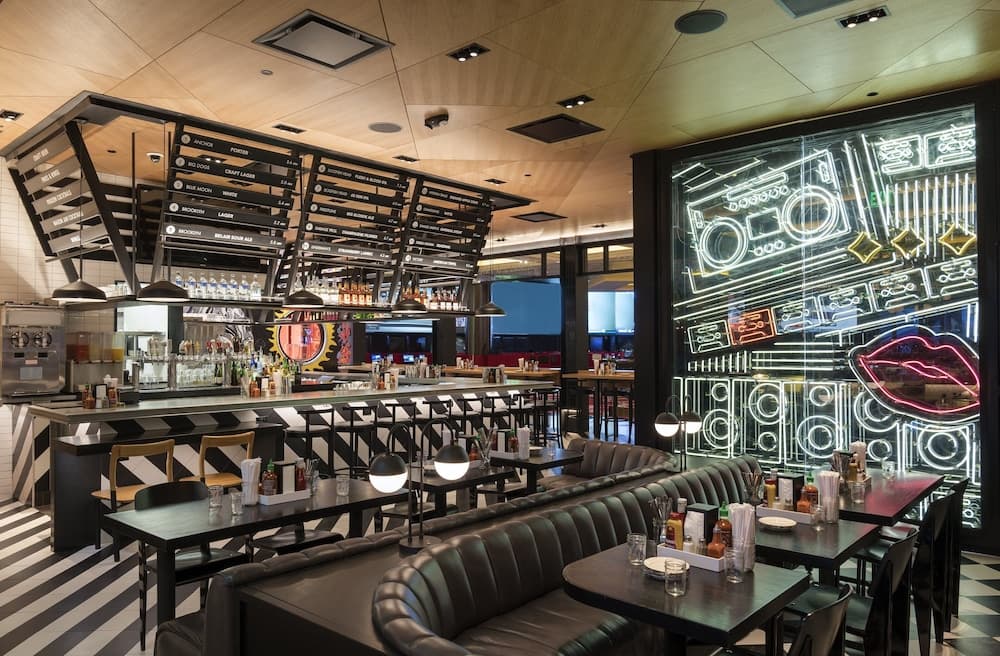 The Venetian Prestige Club Lounge — 6