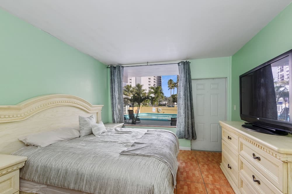 Sky Islands Hotel — 1